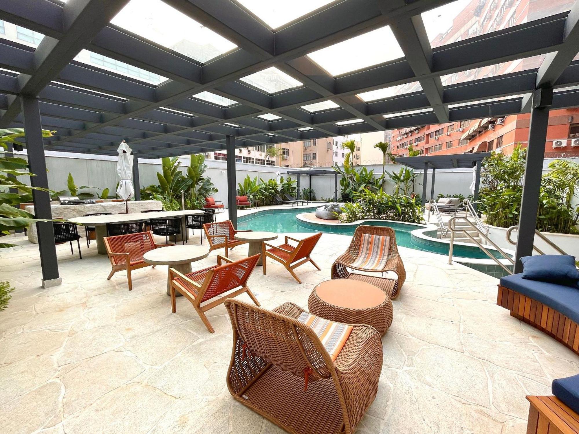 Apartemen Leblon - Novo, Com Piscina E Academia